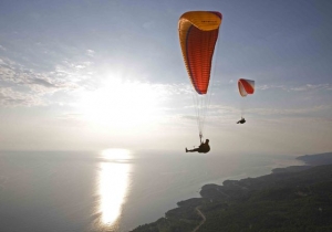 Olympus flying to the beach